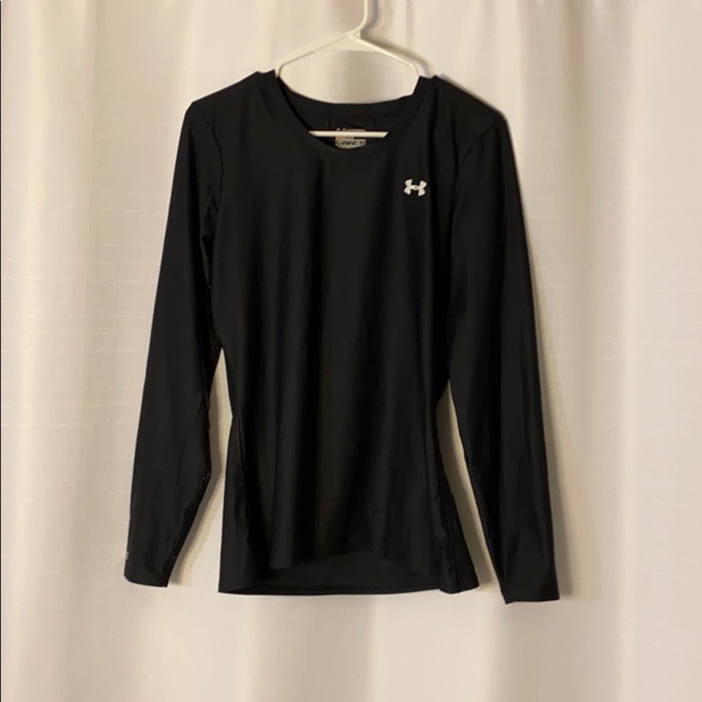 Black under armor long sleeve athletic shirt